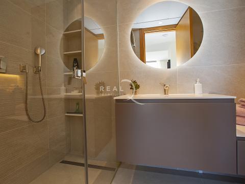 2nd bathroom