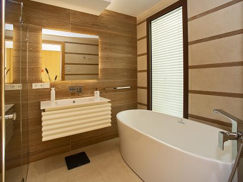 bathroom ensuite with underfloor heating